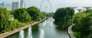 destination-pre-wedding-shoot-singapore-waterway-skyline.jpg